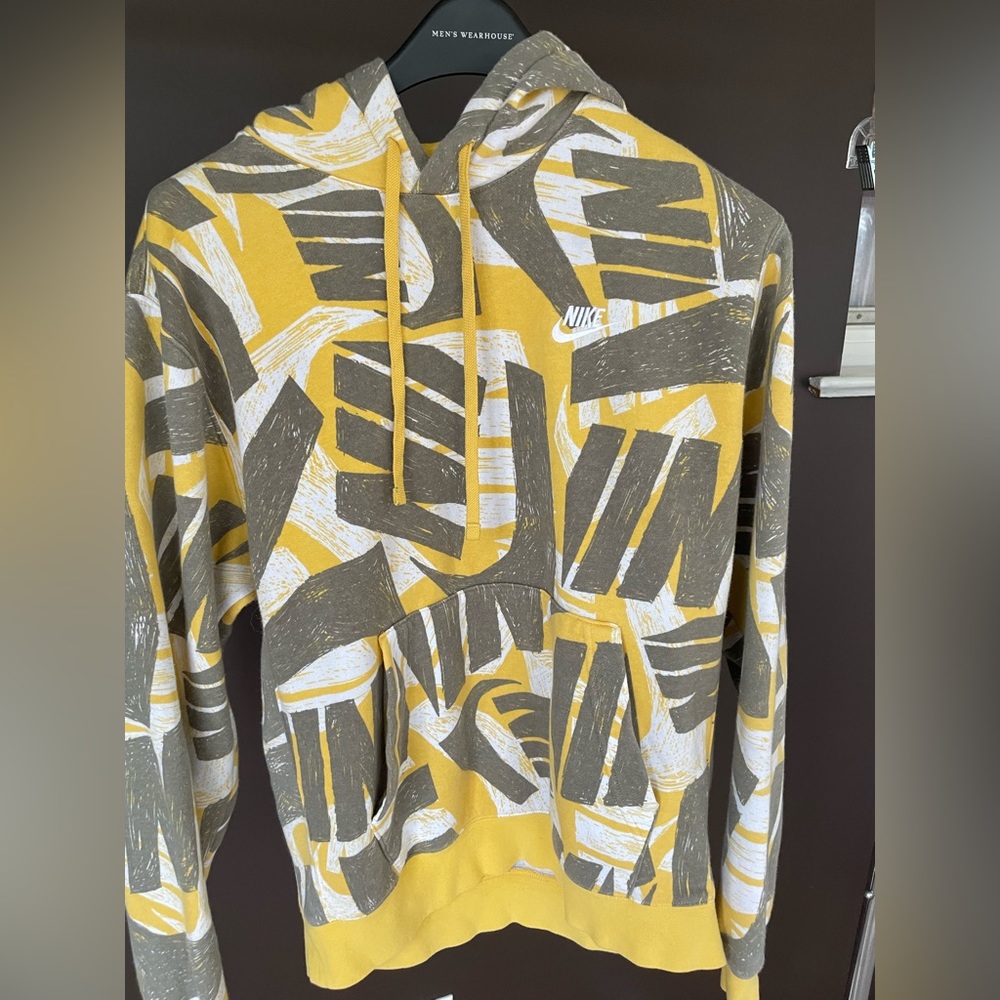 Nike men’s hoodie Size m